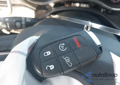 2019 Jeep Grand Cherokee Altitude 4X4 z USA, uszkodzony, nr VIN 1C4RJFAG5KC778007